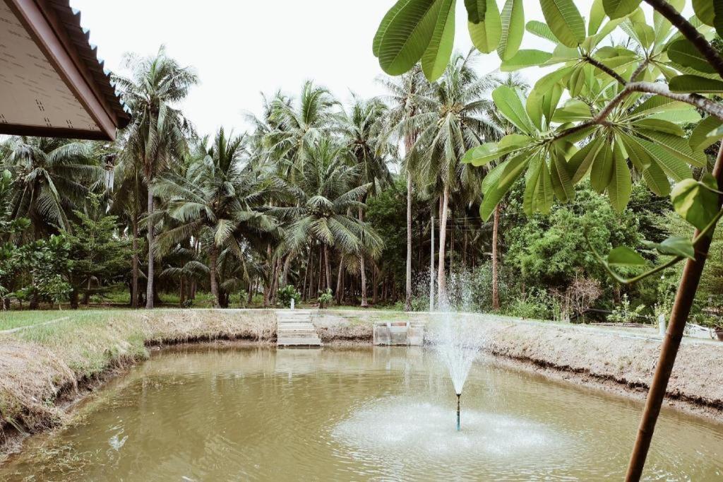 Ruennamyen Resort Amphawa Samut Songkhram Eksteriør billede