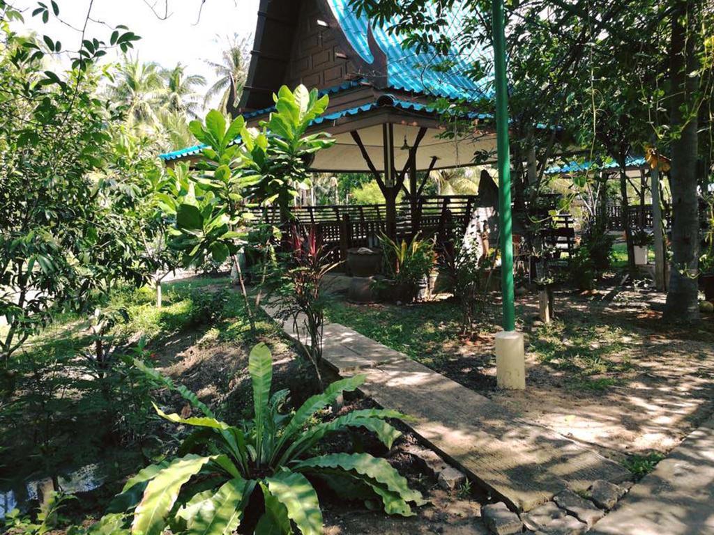 Ruennamyen Resort Amphawa Samut Songkhram Eksteriør billede